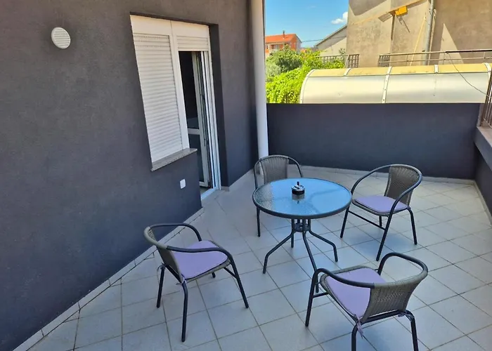 Stosic Apartman Zára